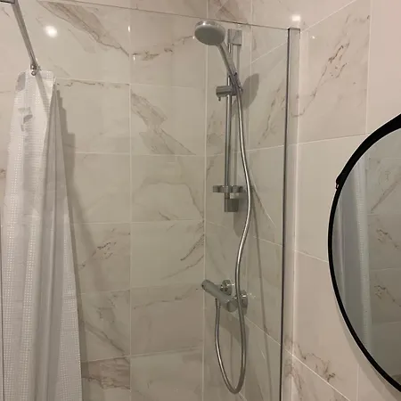 Appartement Petit Pavillon Individuel F2 *
